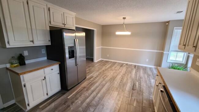 Building Photo - 70 Vinny's Terrace