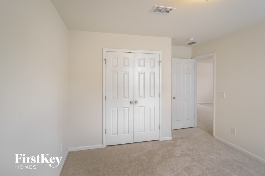 Building Photo - 318 Beachgrass Ln