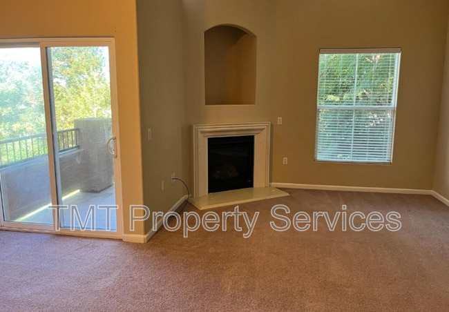 Building Photo - 5350 Dunlay Dr