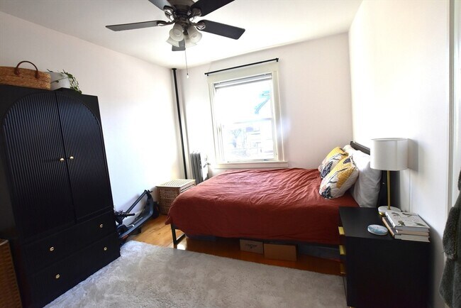 Building Photo - 59 Sacramento St