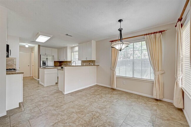 Building Photo - 1630 Berkoff Dr