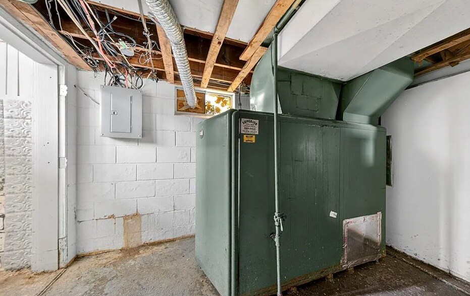 Building Photo - 7245 Saint Andrews Pl