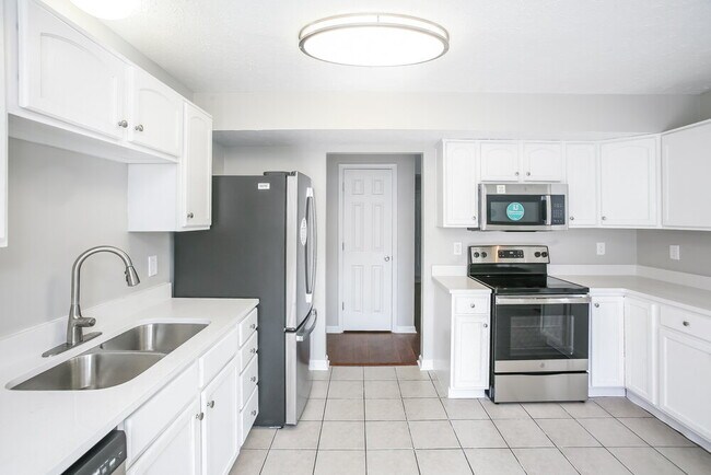 Building Photo - 3329 Gainesville Ct