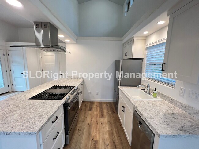 Building Photo - AVAILABLE SEPTEMBER - Downtown SLO Studio with Rooftop Deck