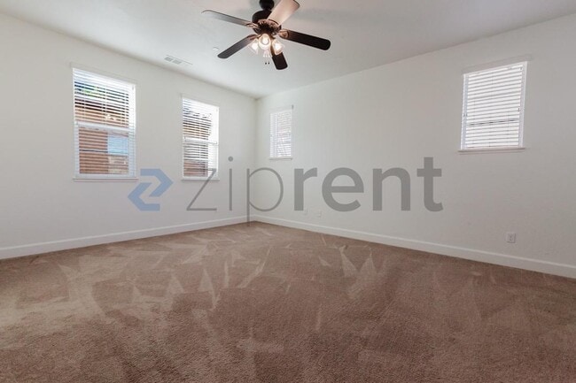 Building Photo - 873 Willow Bridge Dr