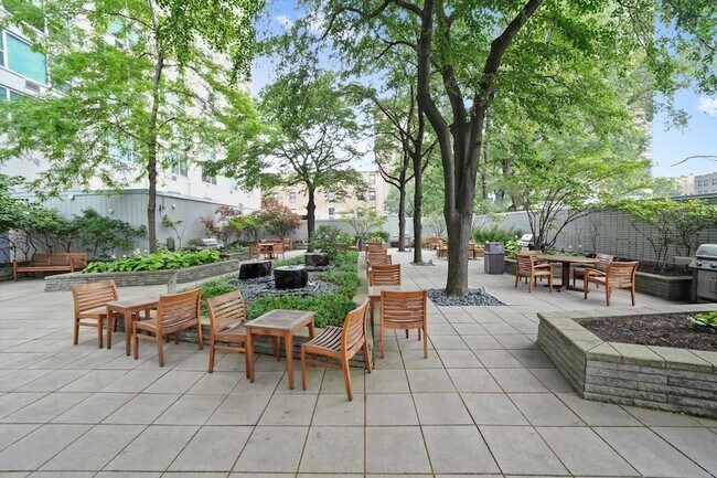 Building Photo - 3600 N Lake Shore Dr