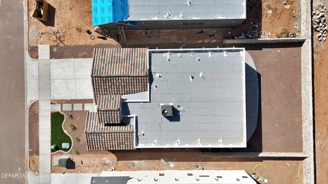 Building Photo - 15233 Expectation Ave