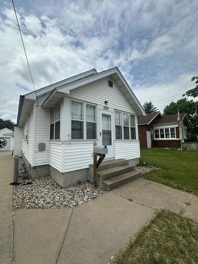 Primary Photo - 2 Bedroom House