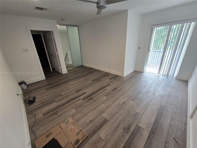 Building Photo - 1145 Doveplum St