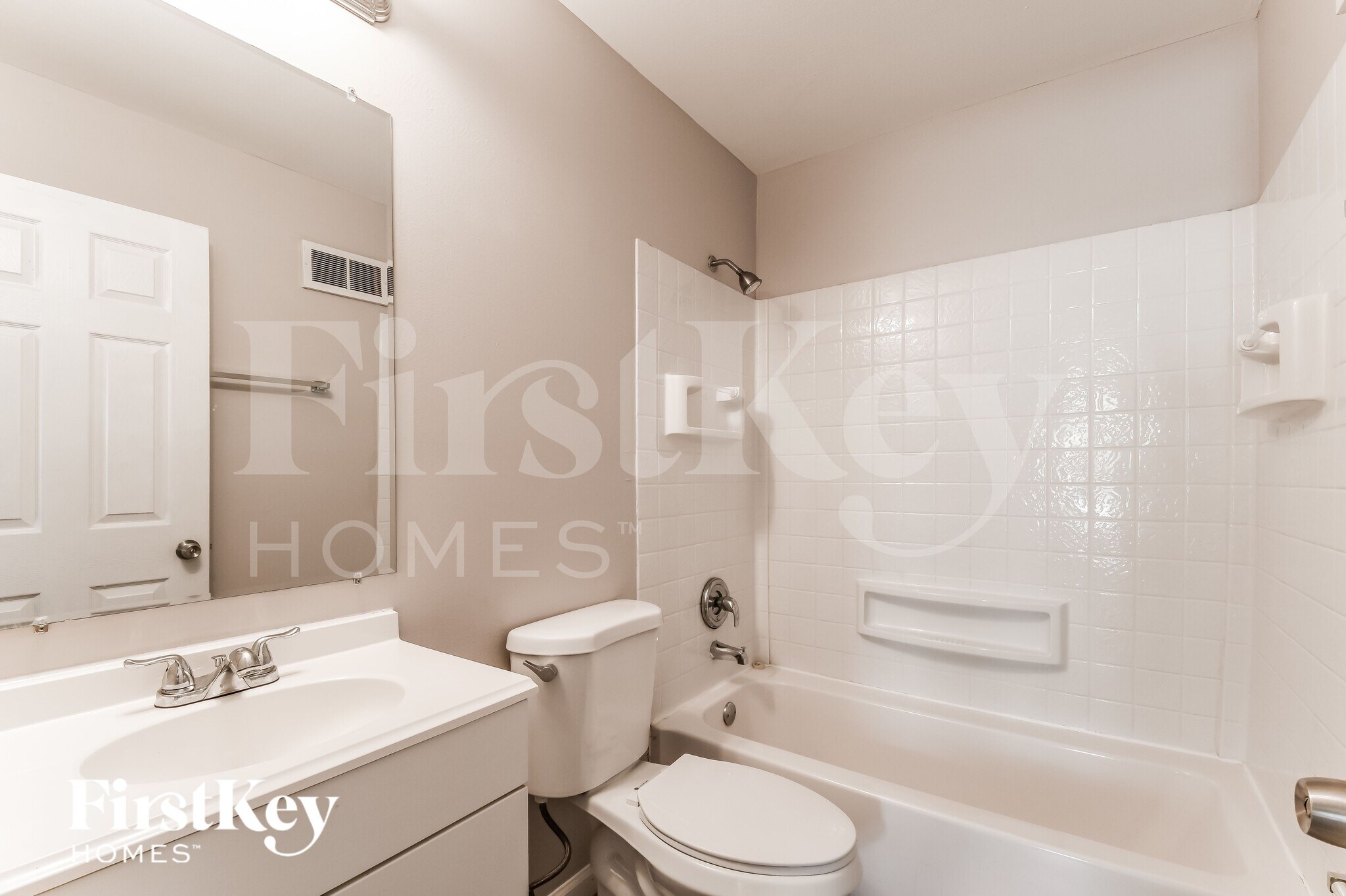 Building Photo - 535 St Anthony Ln