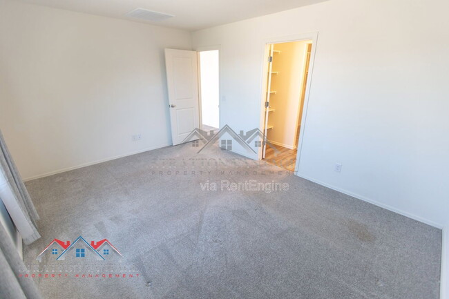 Building Photo - 1474 W Inca Dr