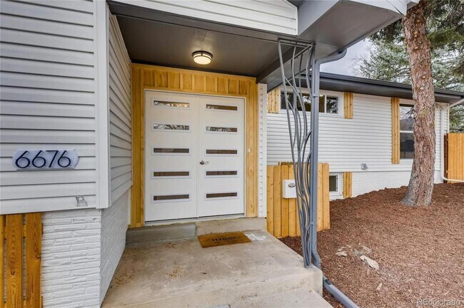 Building Photo - 6676 S Elmwood St