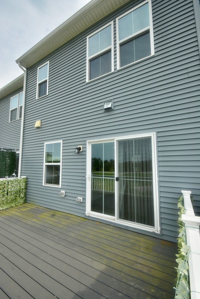 Building Photo - 126 Fletcher Cir