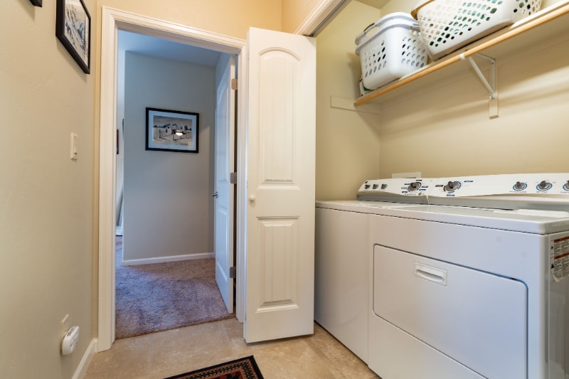 Building Photo - 585 Rio Grande Dr