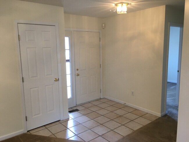 Building Photo - MFI Single Family, Heather Road