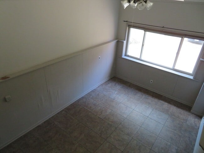 Building Photo - Winston Terrace Rental