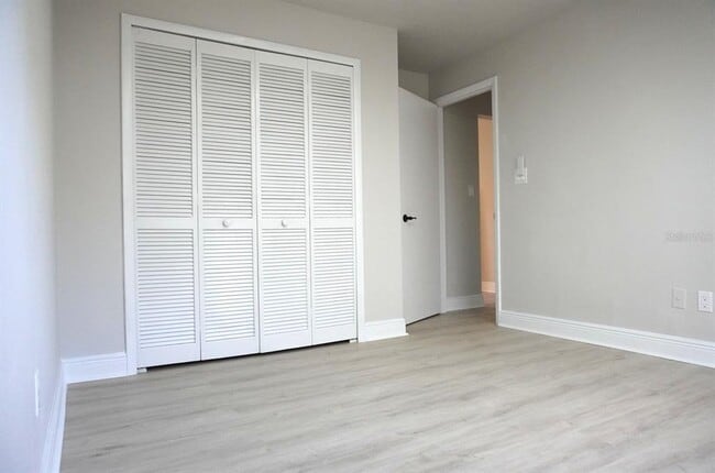 Building Photo - 7811 Bay Cedar Dr