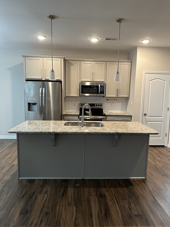 Building Photo - 117 Courtland Dr