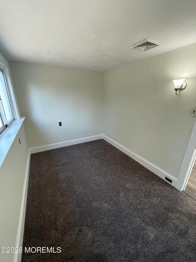 Building Photo - 37 E Gloucester Pike