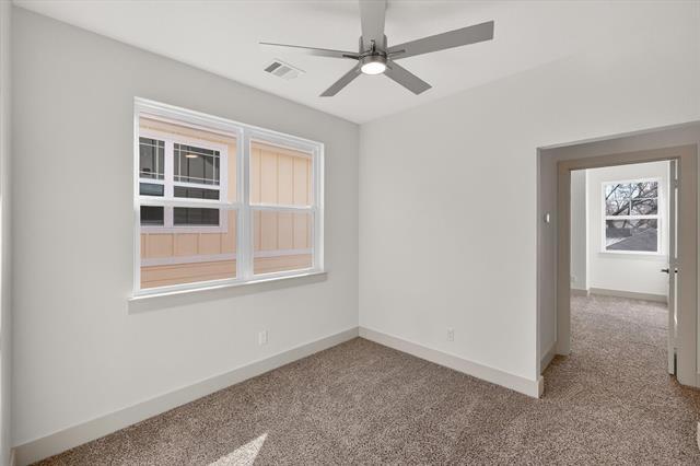 Building Photo - 500 E Kimball St