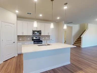 Building Photo - 12017 Paseo de los Lagos Ln