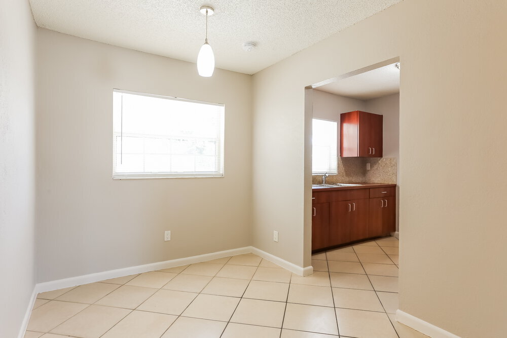 Building Photo - 357 NW 6th Ct