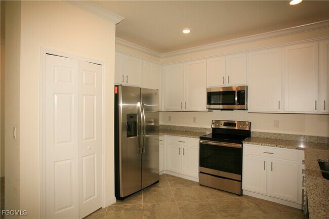 Building Photo - 4159 Bisque Ln