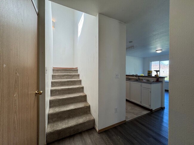 Building Photo - BH T 1335