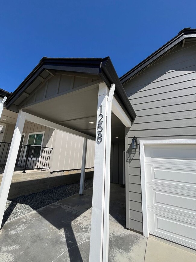 Building Photo - 1258 Old Alturas Rd