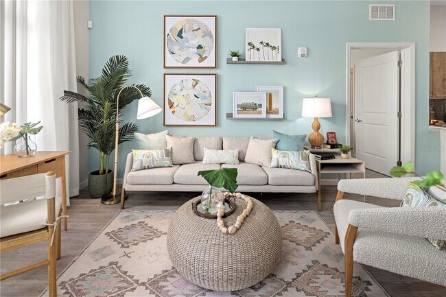 Building Photo - 5256 International Dr