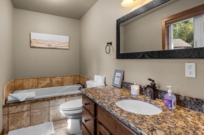 Building Photo - 254 Goat Trail