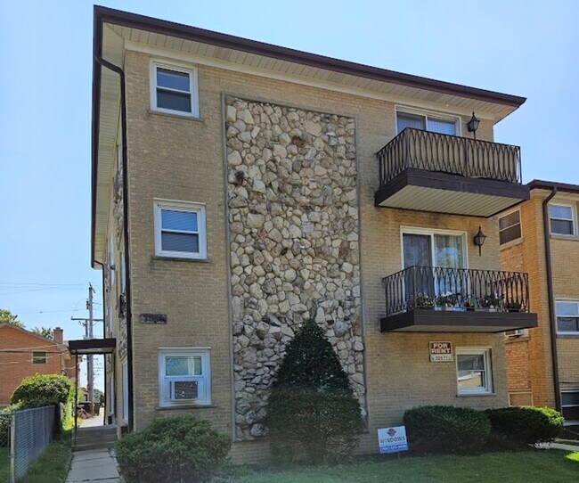 Primary Photo - 7511 W Fullerton Ave