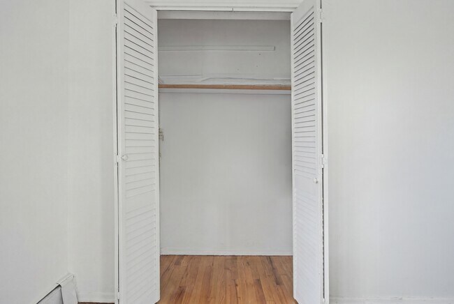 Building Photo - 204 Woodcliff Ave