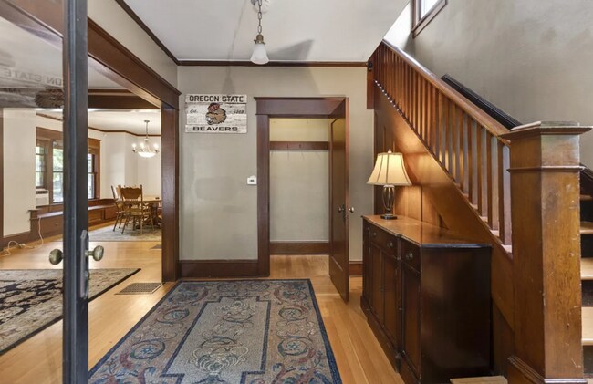 Building Photo - Rare Home Near OSU Campus!