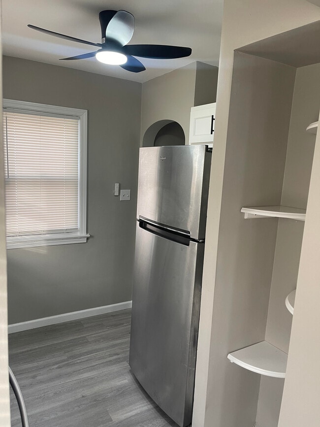 Building Photo - 869 Seward Ave