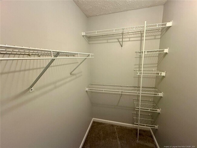 Building Photo - 7136 Kearny Ave