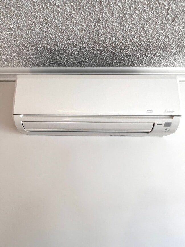 Building Photo - Private Back House with single garage & yard