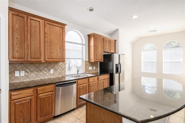 Building Photo - 25609 Tiverton Forest Ct
