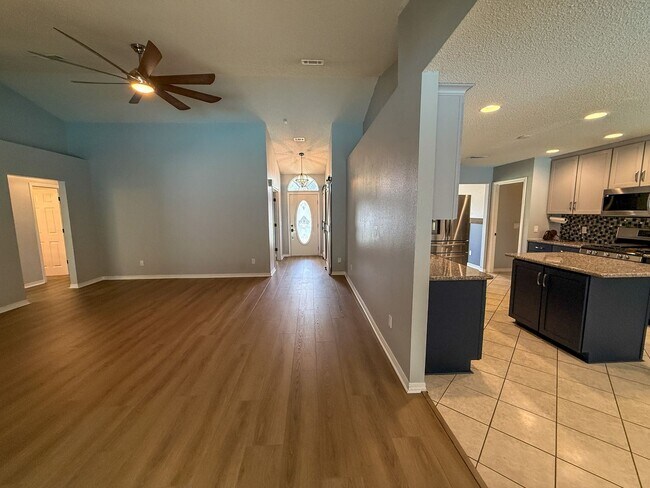Building Photo - 1137 Carla Dr