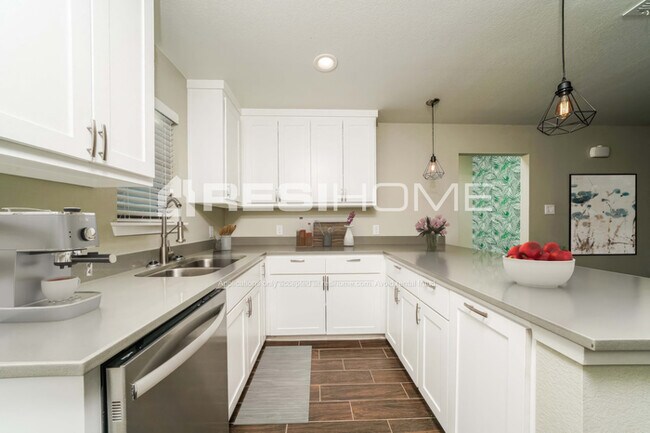 Building Photo - 9656 Valley Mills Ln