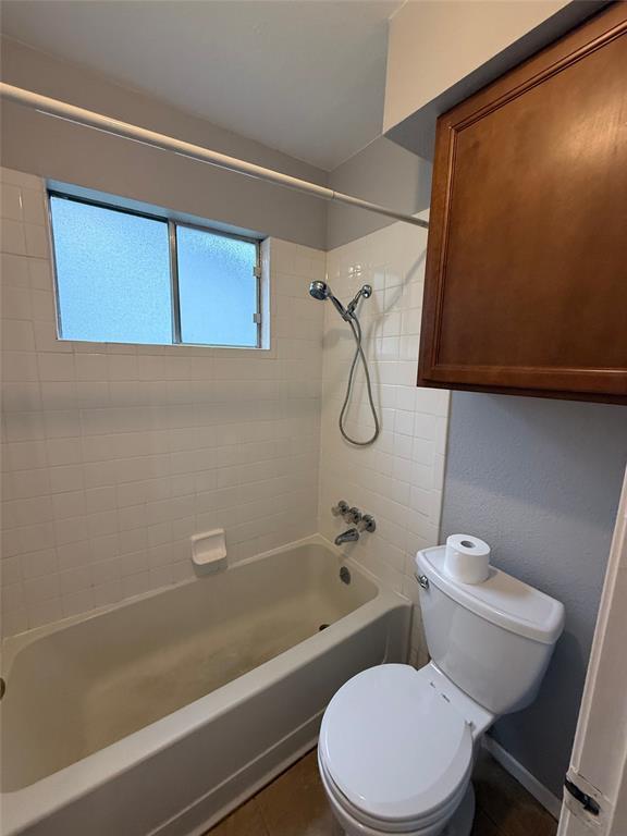 Building Photo - 2811 Crownspoint Dr