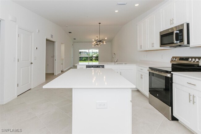 Building Photo - 5410 Double Eagle Cir