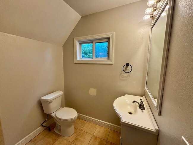 Building Photo - Italian Estates Property Management