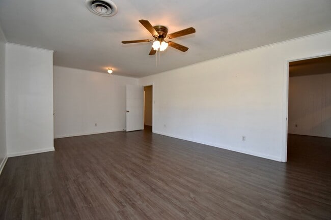 Building Photo - 3 Bedroom 2 Bath Home in Ruston