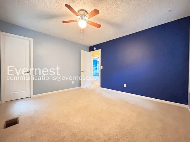 Building Photo - Beautiful 4 Bed/3 Bath Home with 3 Car Garage / Available Now!