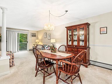 Building Photo - 2 Maple Ridge Dr