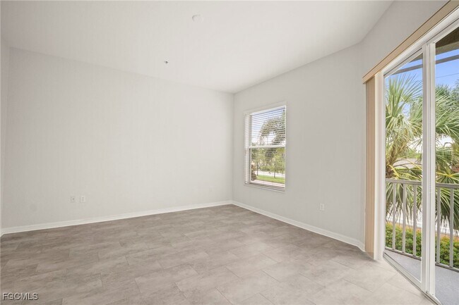 Building Photo - 9220 Belleza Way