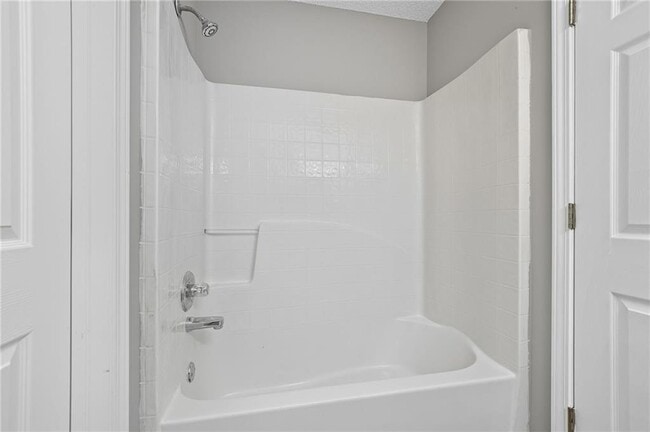 Building Photo - 273 Cottonwood Creek Cir
