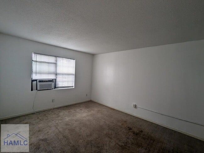 Building Photo - 817 Lesa St