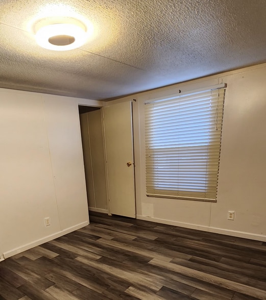 Building Photo - 125 Conestoga Tr